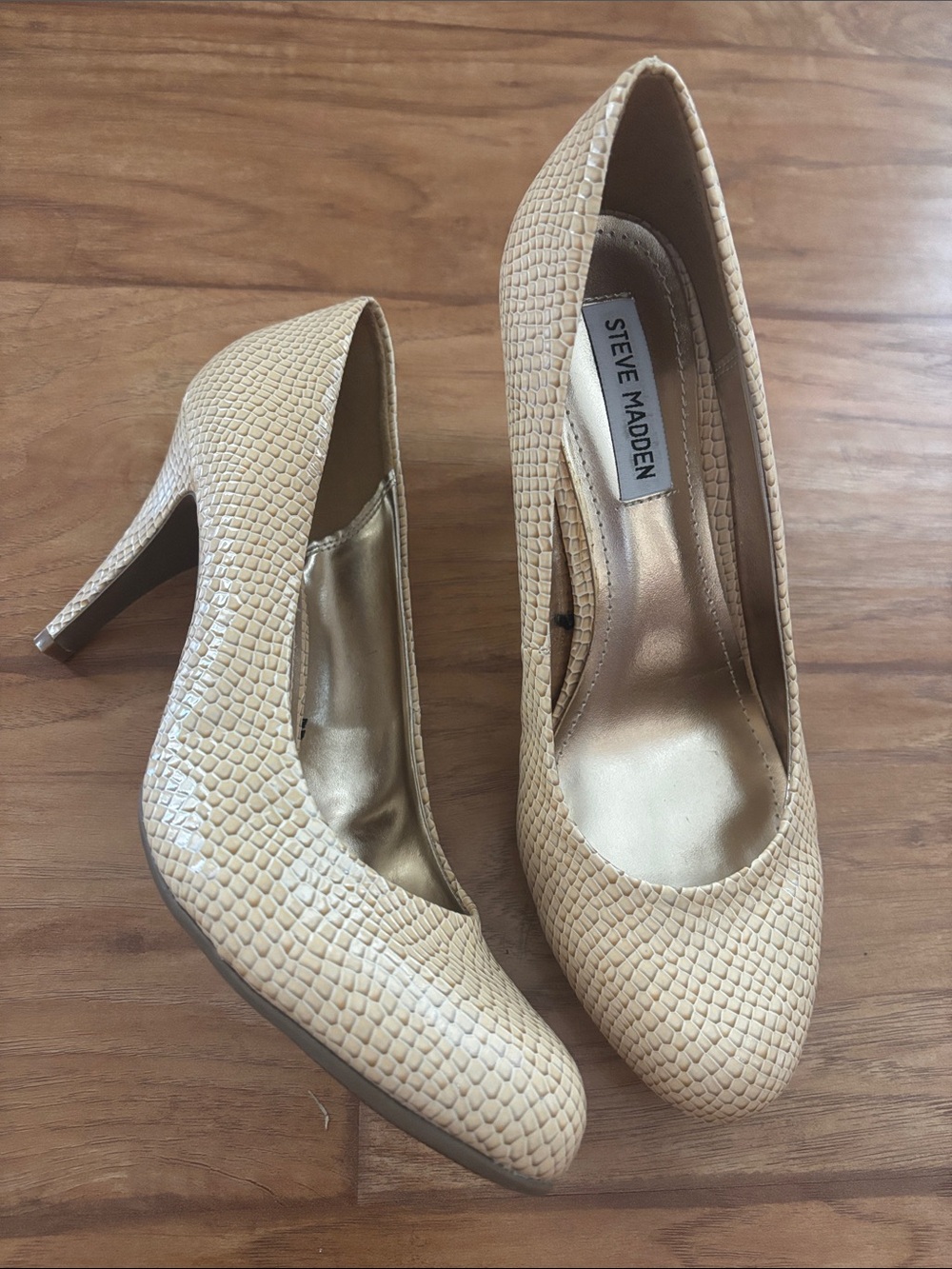 Steve Madden Nude/Textured Snake-Embossed High Heel Pumps